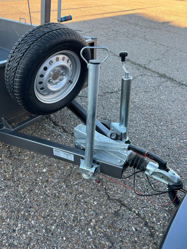 Remolque reforzado gris