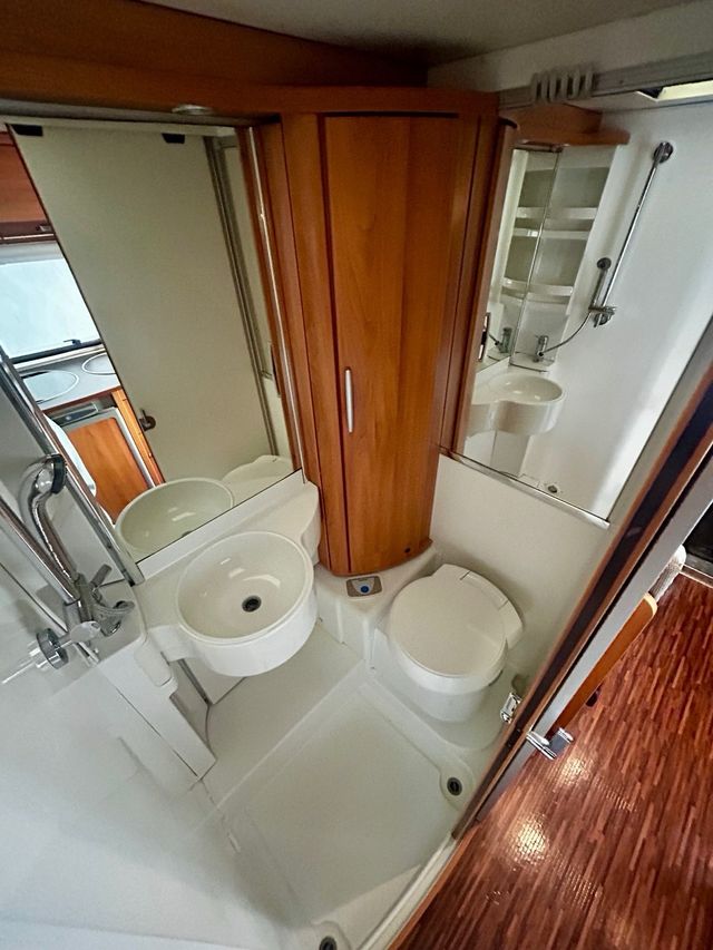 AUTOCARAVANA INTEGRAL HYMER EXSIS 512