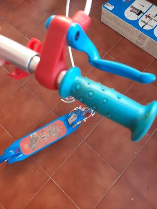 Patinete infantil Oxelo Play5 azul y rojo