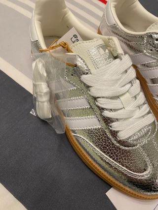 Zapatillas Adidas Mujer Plateadas/Blancas