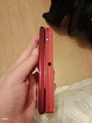 Nintendo 3DS Roja con funda lapiz y cargador 