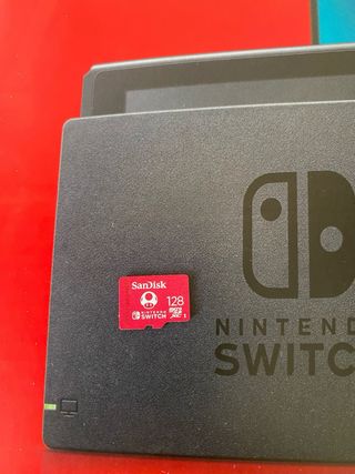 Nintendo Switch Azul y Rojo en garantía.