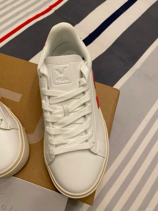 Zapatillas Veja Mujer Blancas y Rojas