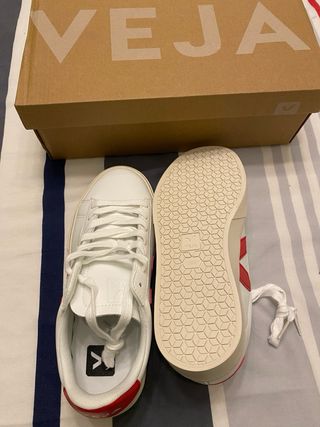 Zapatillas Veja Mujer Blancas y Rojas