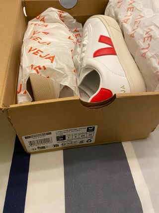 Zapatillas Veja Mujer Blancas y Rojas