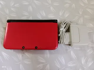 Nintendo 3DS XL Roja + Cargador