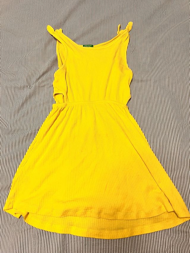 Vestido niña Benetton amarillo