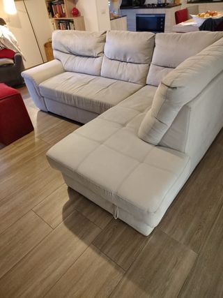 Divano 3 posti marca:Nuovarredo beige