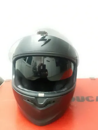 Casco Scorpion axo 1400 air omologato nero.