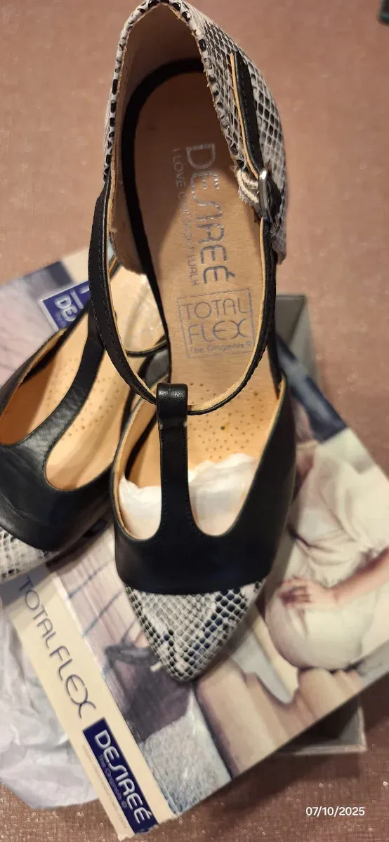 Zapatos De Maré Total Flex T-Strap Serpiente