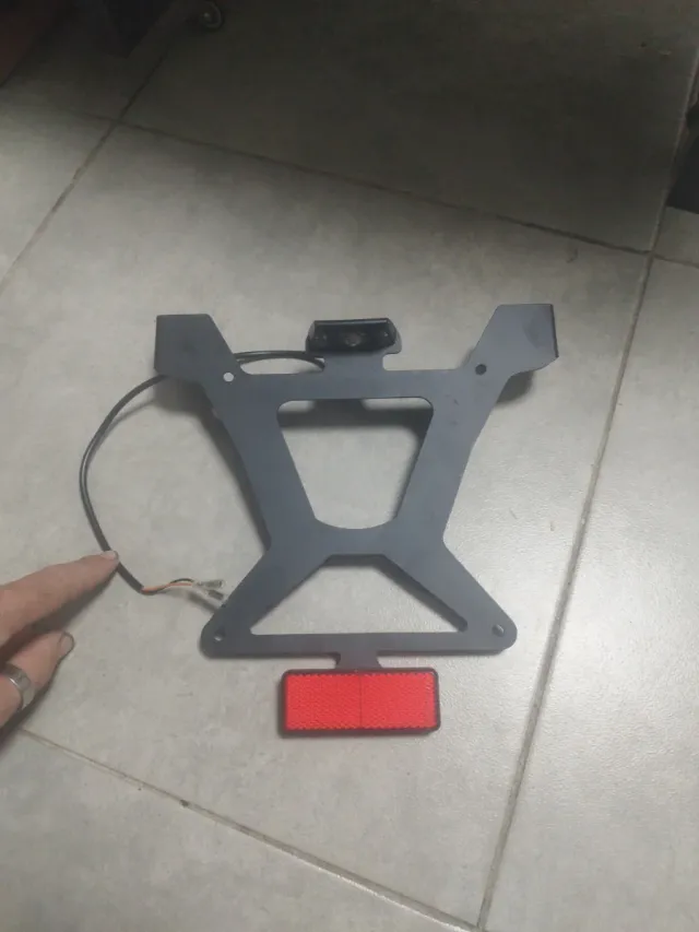 Soporte matrícula yamaha TMAX 500 2006