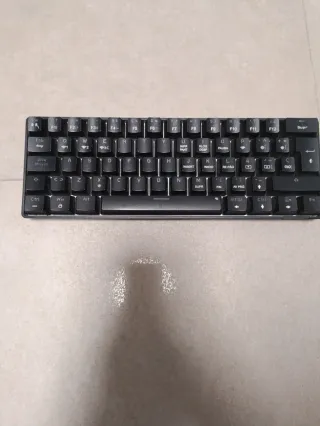 Teclado 60% Mecánico Negro Multicolor