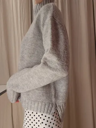 Jersey gris cuello alto