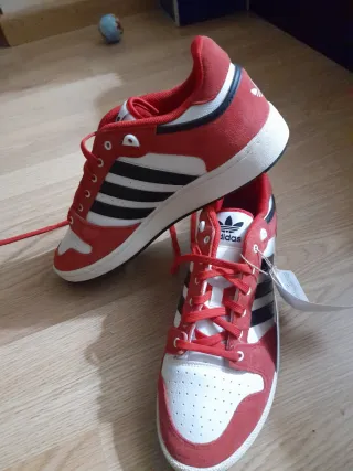 Zapatillas Adidas Talla 47 1/3 Nuevas