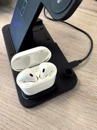 AirPods 1ª Gen con estuche de carga
