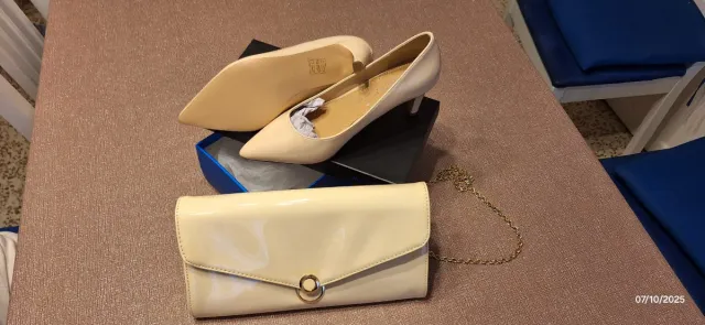 Tacones y bolso Marypaz beige