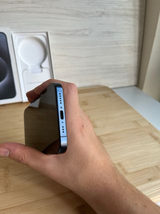 iPhone 15 Pro 
