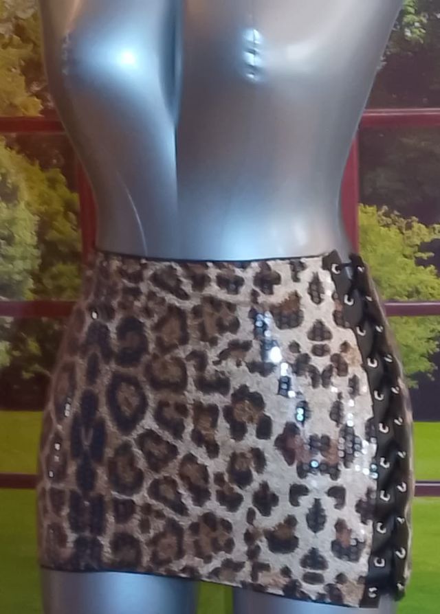 Mini gonna leopardata con anelli