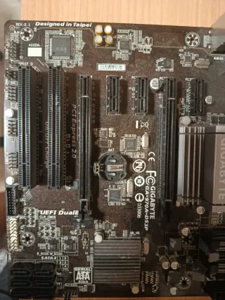Placa Base GIGABYTE GA-970A-DS3P
