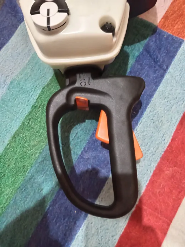 Cortasetos Stihl HS 82 T