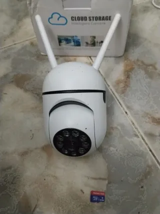 Cámara InteligenteWiFi 180°+1cam fija+2T de 32GB
