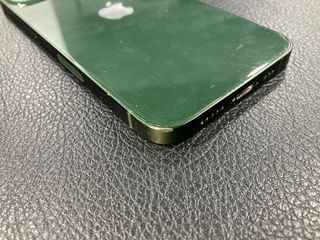 Telaio verde per iPhone 13