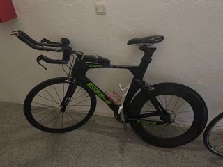 Bicicletta da triathlon in carbonio BH