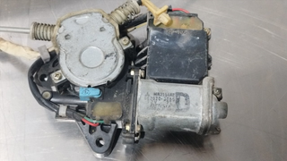 ELEVALUNAS TRASERO DERECHO MITSUBISHI GALANT BERL
