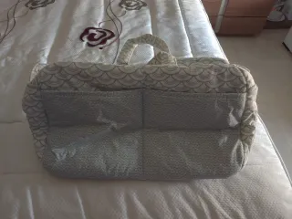 Bolso canastilla, cambiador y manta con 2 dou dou