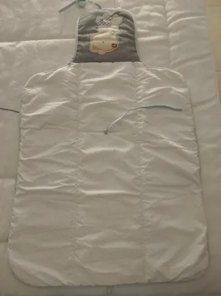 Bolso canastilla, cambiador y manta con 2 dou dou