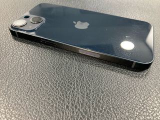 Telaio nero per iPhone 13