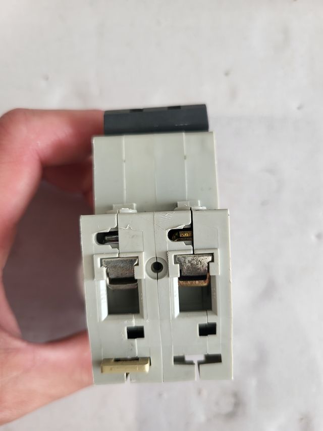 Interruptor Automático Multi 9 C32a 32A