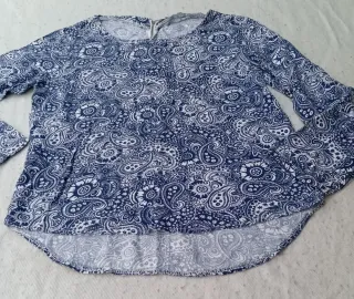 Blusa estampada manga larga