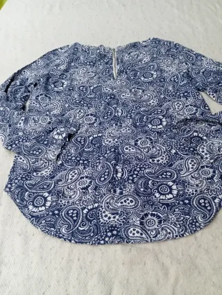 Blusa estampada manga larga