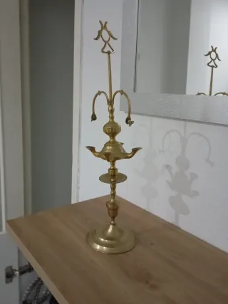 Lámpara de aceite de bronce alta