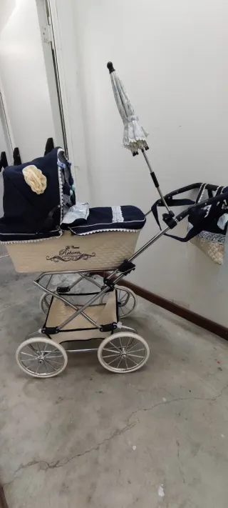 Carrito de bebé Reborn clásico