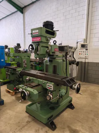 Fresadora Torreta Anayak FV4