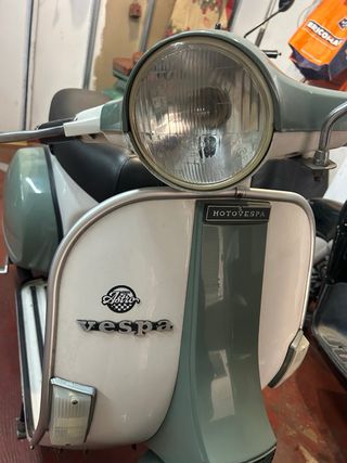 Vespa 200cc - 1982 - Restaurada