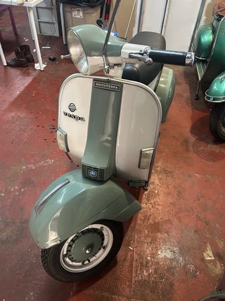 Vespa 200cc - 1982 - Restaurada