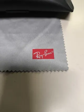 Funda gafas Ray-Ban negra