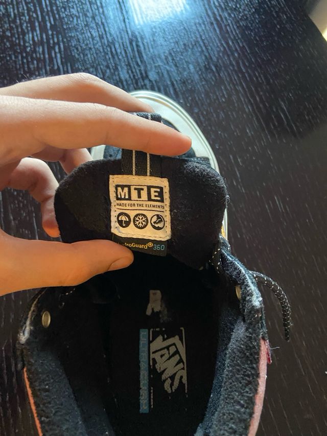 Zapatillas Vans SK8-Hi altas negras y rosas