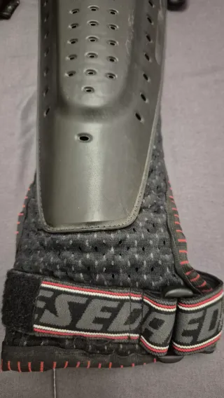 Ginocchiere Dainese parastinchi bici bike mtb dh