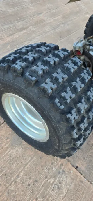 Suzuki LTZ 400 Quad
