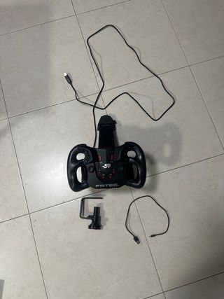 Volante FR Tec no completo.
comprado a 100 euros.