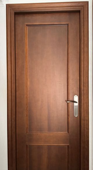 Puerta madera interior