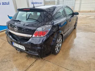 Opel Astra OPC