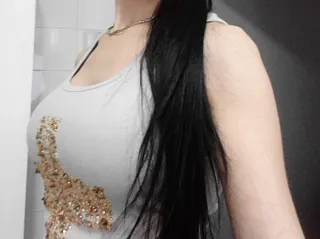 Camiseta tirantes cruz tachas doradas