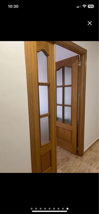 Puerta doble de madera maciza