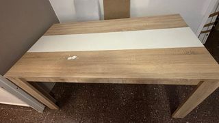 Mesa de comedor grande de madera 30€
