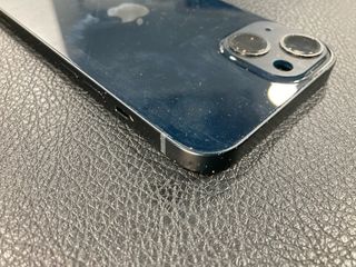 Telaio nero per iPhone 13